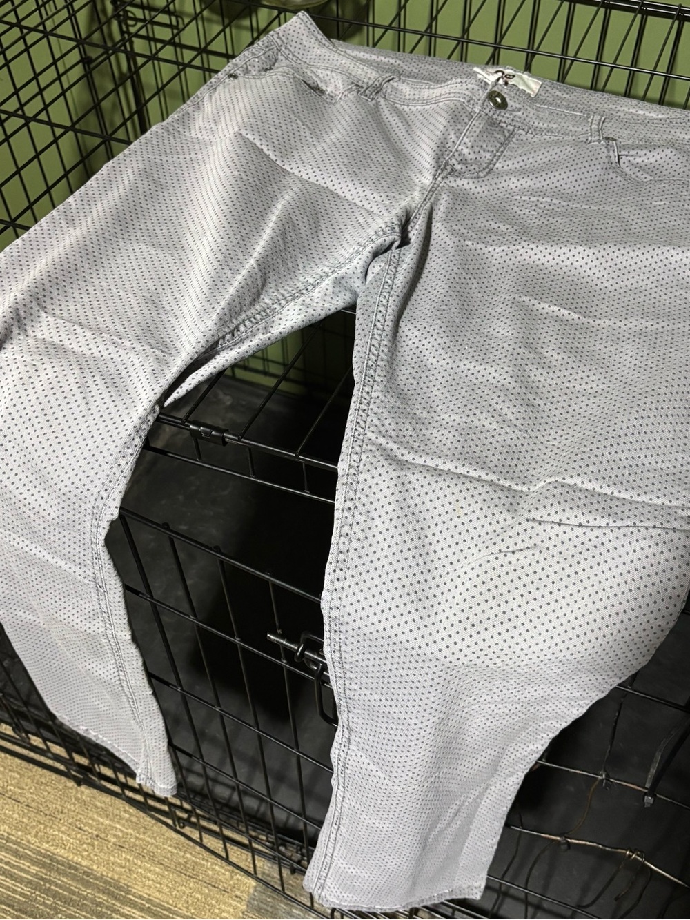 SO Light Gray Dotted Pants